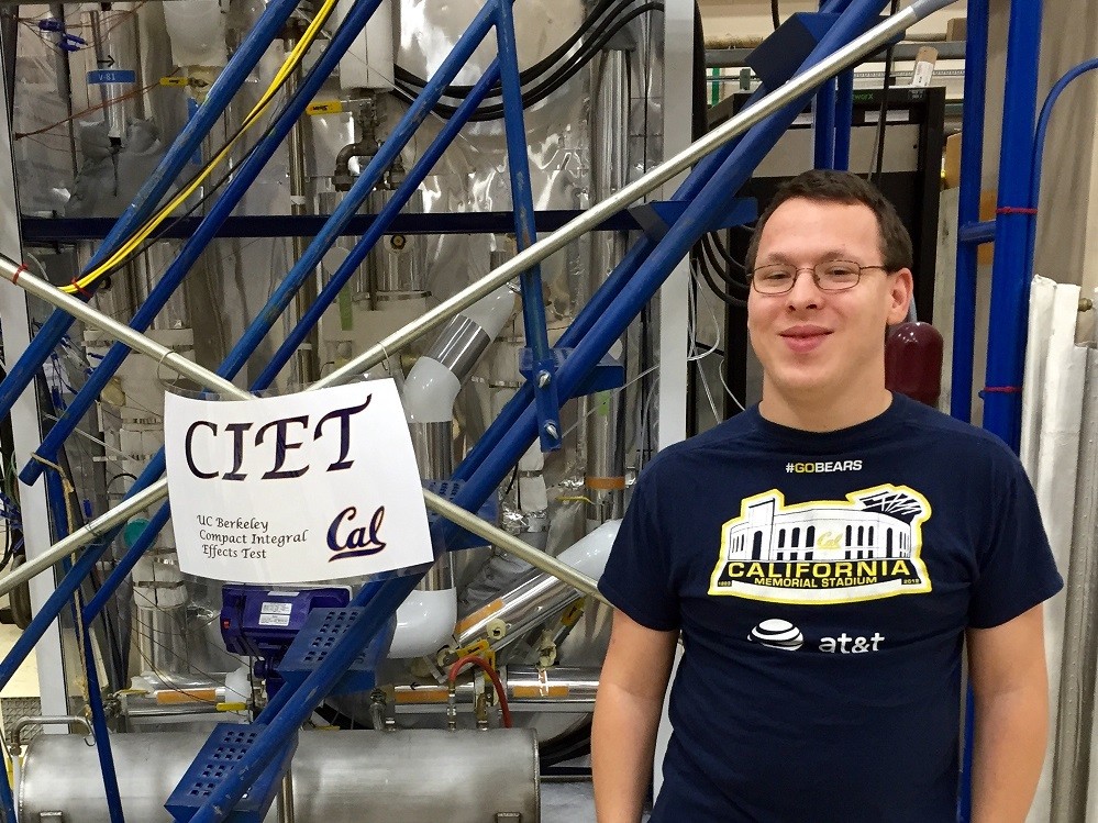 Semiz ayollar pornosini onlayn tomosha qiling